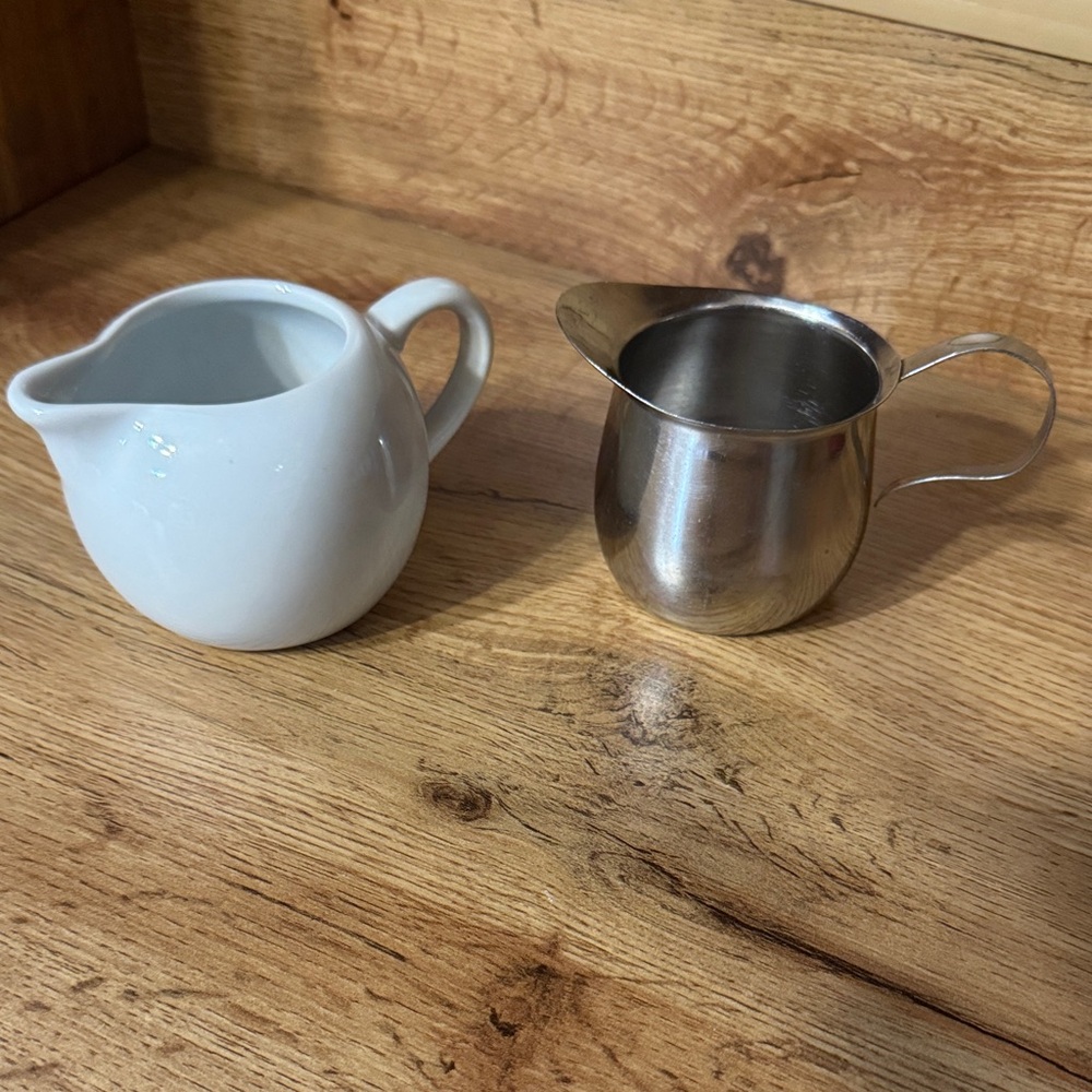 White Cordon Bleu Small Ceramic and Metal Creamer Duo (T5)